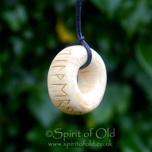 Oak Norse Protection necklace