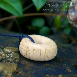 Oak Norse Protection necklace